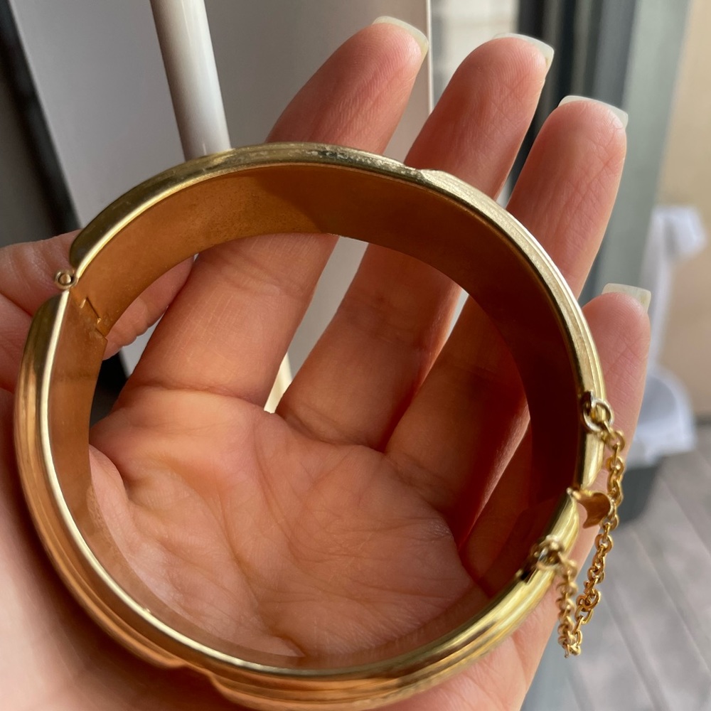 Gold with blue flowers bracelet - Picture 3 of 3